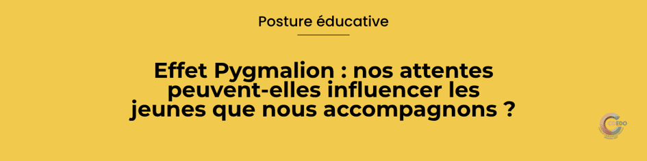 Deux professionnels portent des attentes différentes sur un même jeune, illustrant la manière dont le regard éducatif peut influencer les opportunités et les interactions.